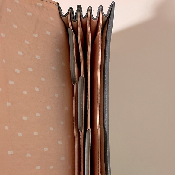 Kikki K Grey & Gold Travel Wallet - NWOT - original packaging - Picture 9 of 11